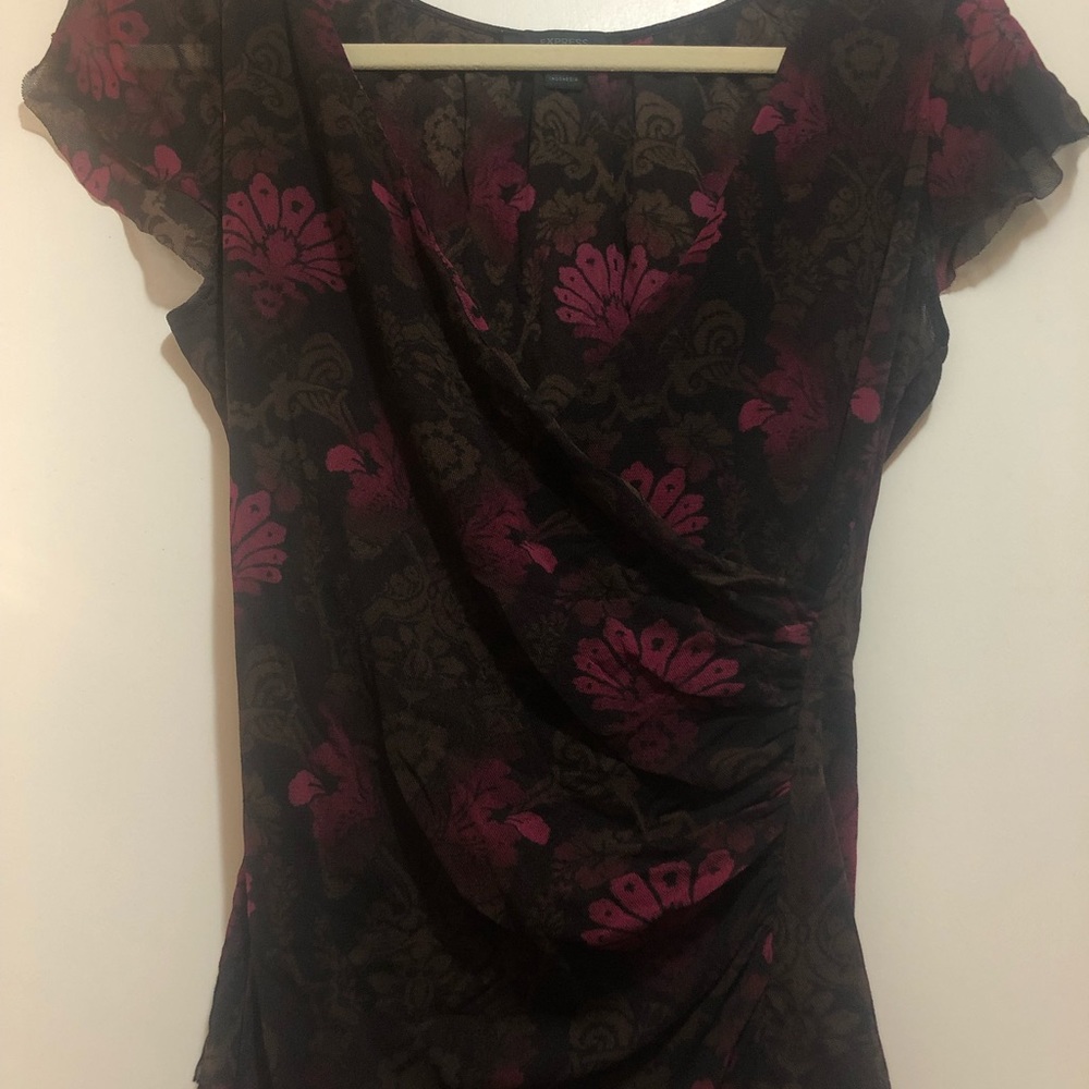 Express Crossover Floral Short Sleeve Top